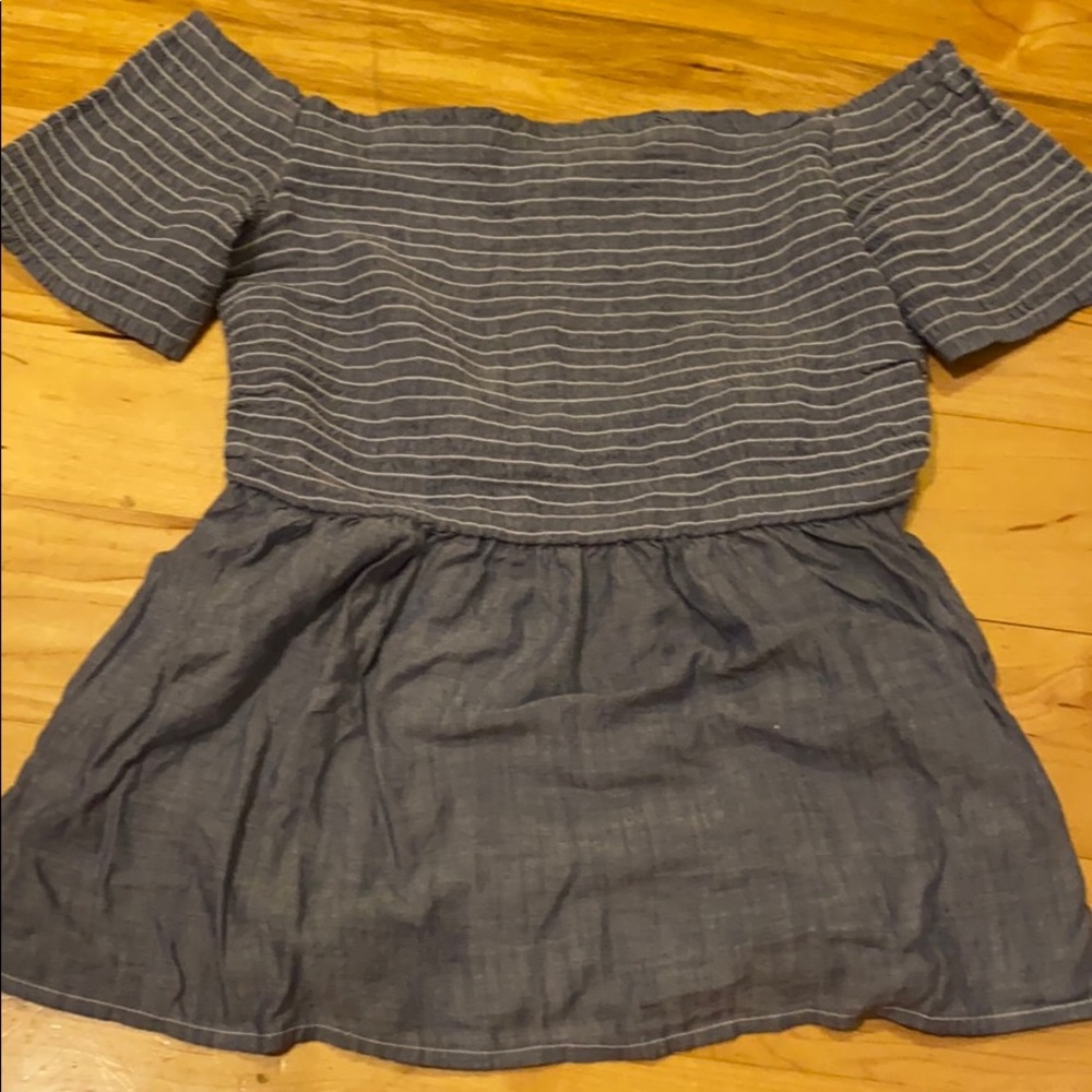 Old navy strapless off the shoulder flow top
